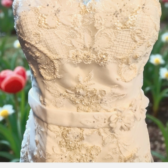 NWT Kirstie Kelly Ivory Wedding Dress, 8 - Picture 7 of 11